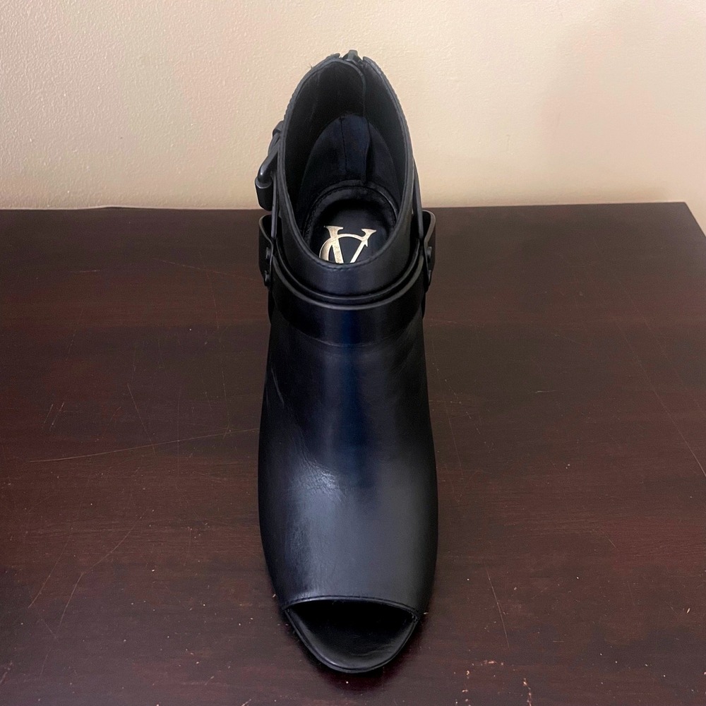 VC Signature Vince Camuto Nikoletta Black Leather Peep Toe Ankle Boots 7M 37 - Picture 3 of 8